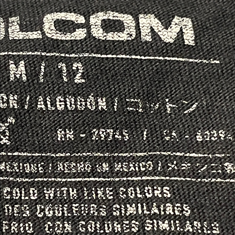Volcom -Y2K “frisky fish and dive bar” Hawaii T-shirt - Picture 8 of 9